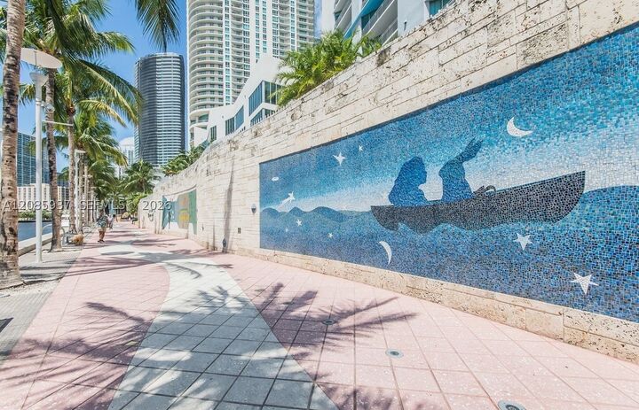 Property Photo: 325 S Biscayne Blvd 2114 FL 33131