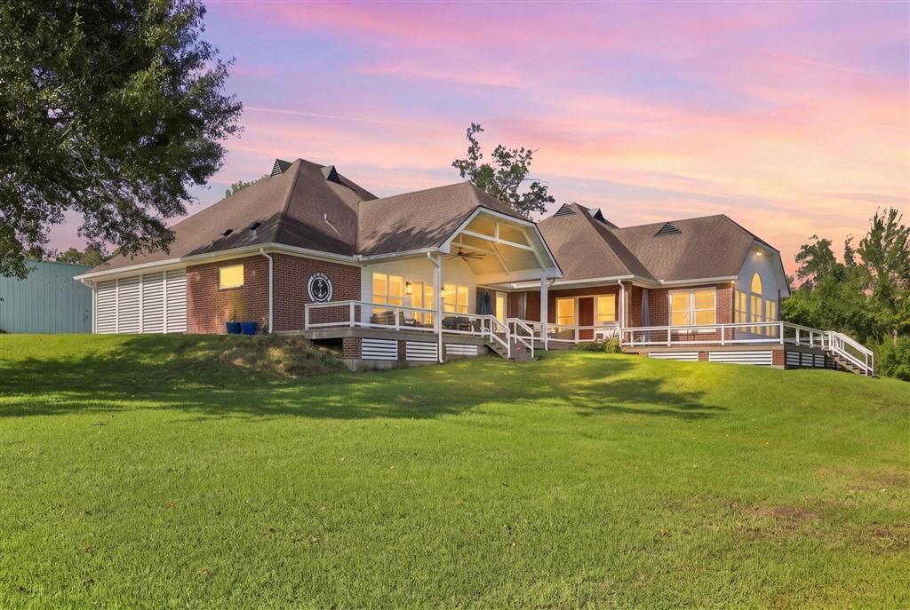 Property Photo:  1127 Baker Road  LA 70669 