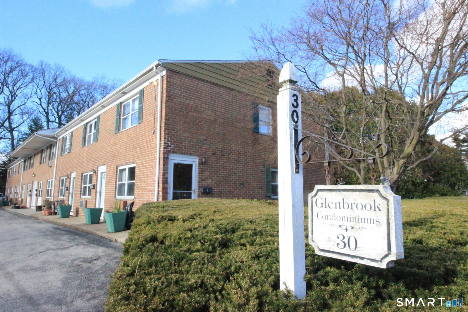 Property Photo:  30 Maple Tree Avenue I  CT 06906 