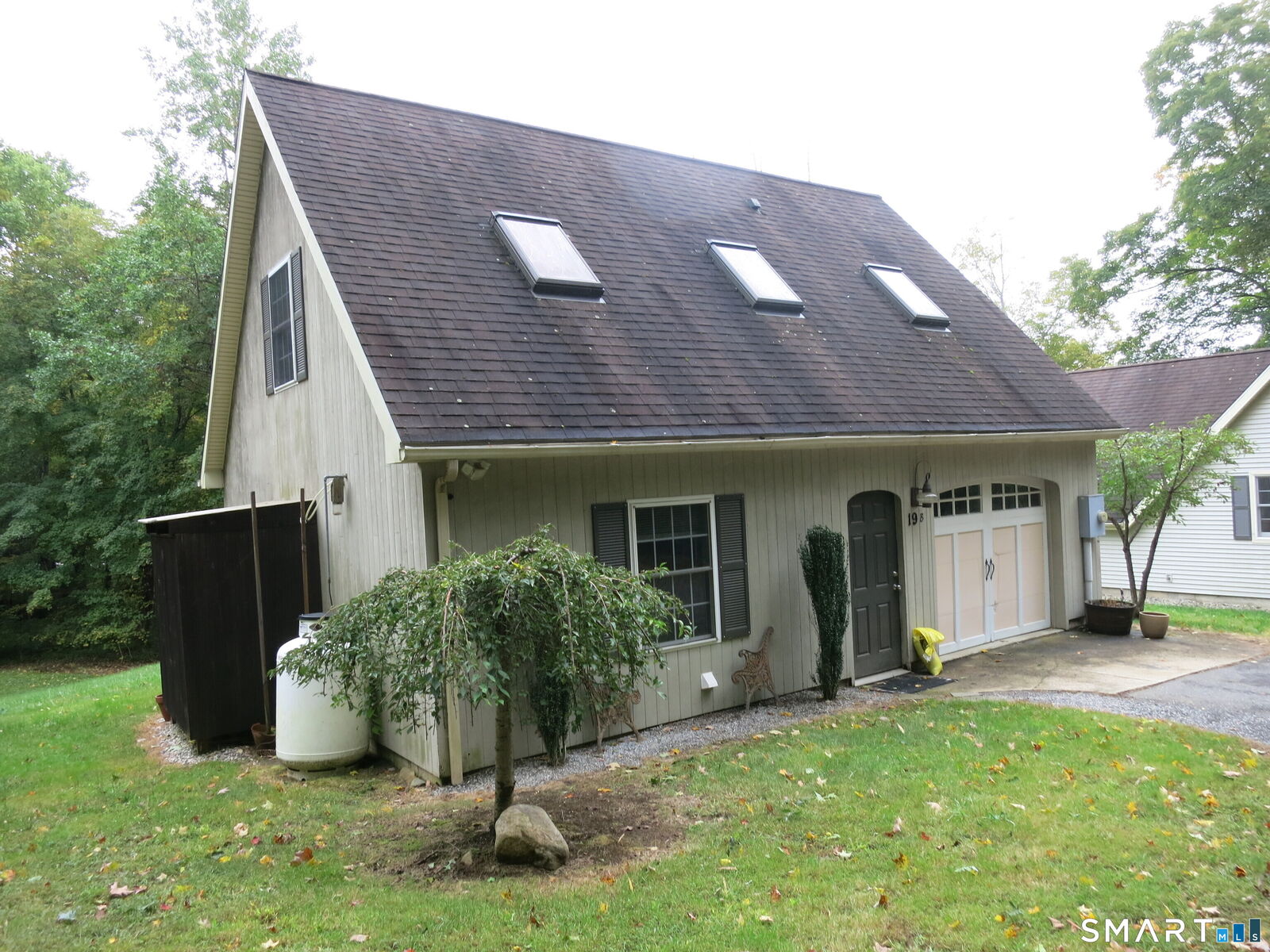 Property Photo: 19 Moodus Leesville Road B CT 06469