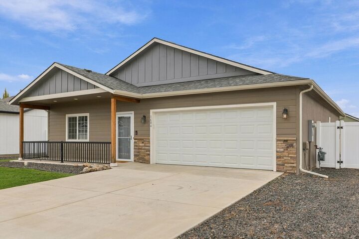 Property Photo:  1604 E Marilyn Cir  WA 99006 