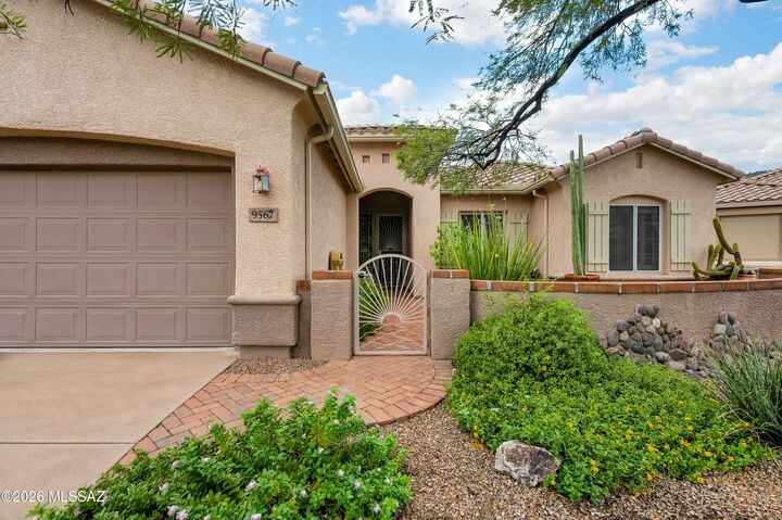 Property Photo:  9567 N Antler Ridge Drive  AZ 85743 