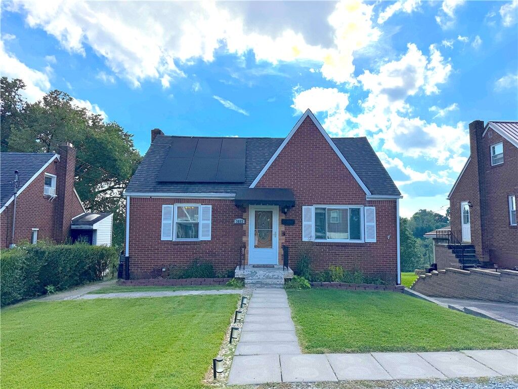 Property Photo: 3652 Oakleaf Road PA 15227