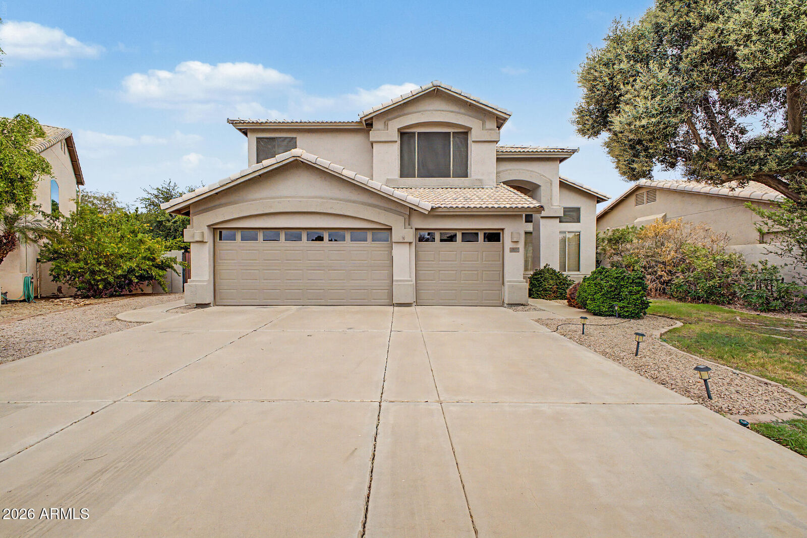 Property Photo: 1176 W Kroll Avenue AZ 85233