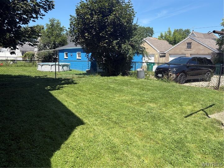 Property Photo:  2438 Forest Avenue  NY 14301 