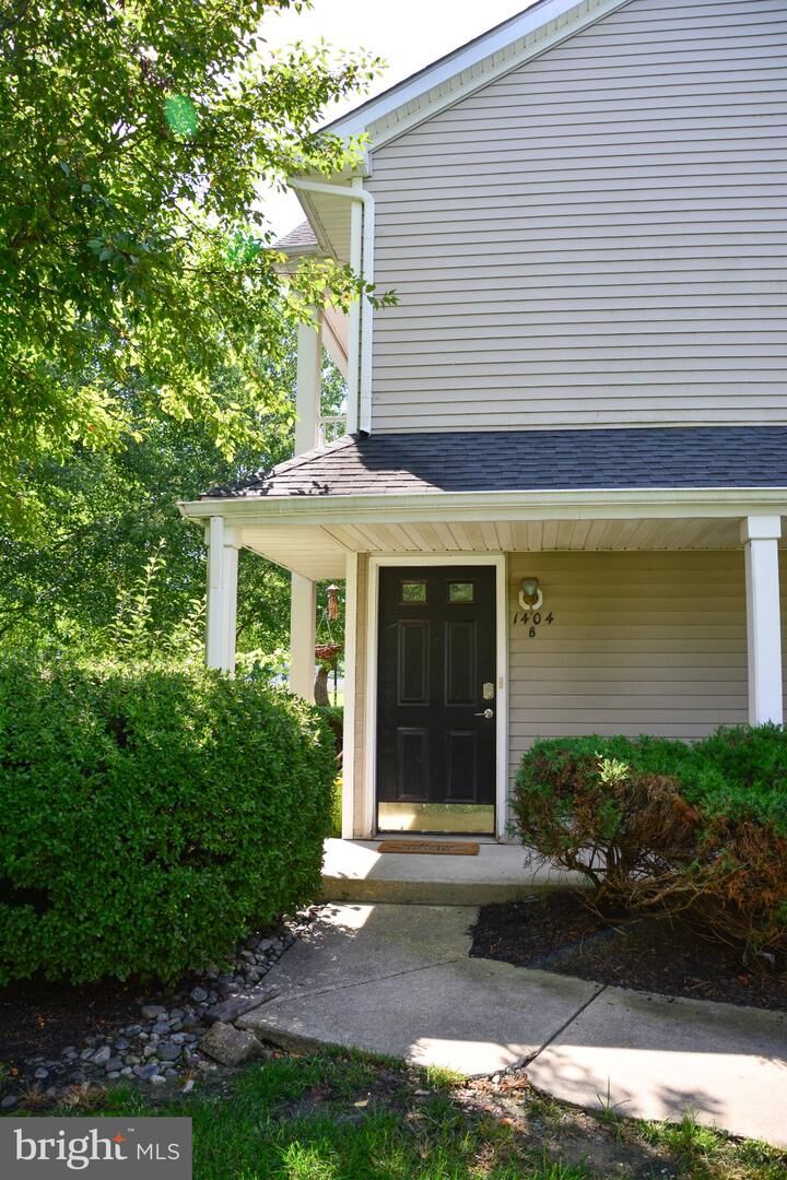 Property Photo:  1404 Saxony Drive B  NJ 08054 