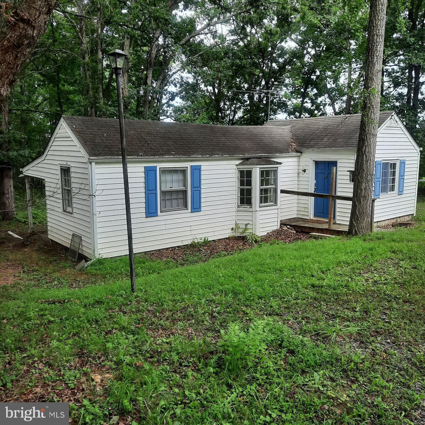Property Photo:  20 Iron Bridge Road  PA 18947 