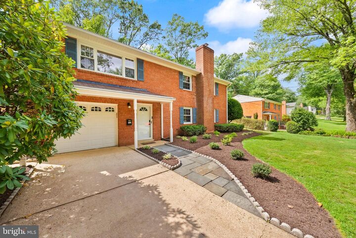 Property Photo: 4426 Rockcrest Drive VA 22032