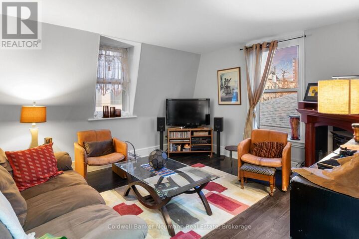 Property Photo:  54 Yarmouth Street A  ON N1H 4G3 