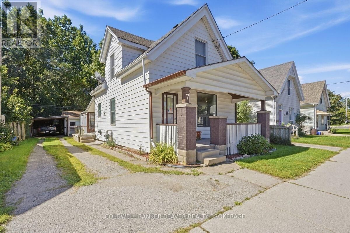 Property Photo:  7 Adelaide Street South  ON N5Z 3J9 