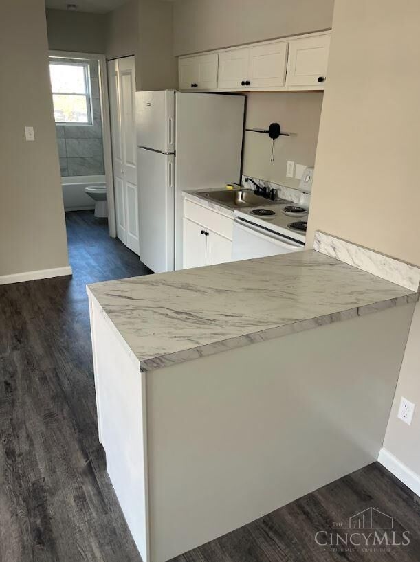 Property Photo:  3301 Camvic Terrace  OH 45211 