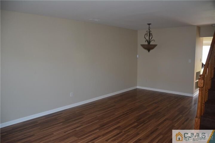 Property Photo:  13 Heritage Square  NJ 08872 