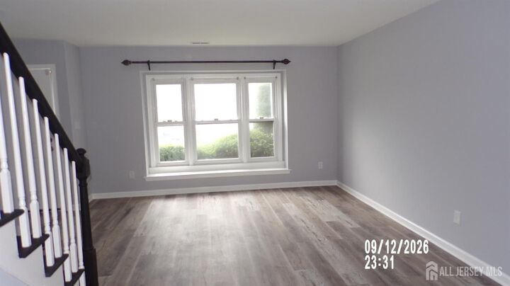 Property Photo:  13 Heritage Square  NJ 08872 