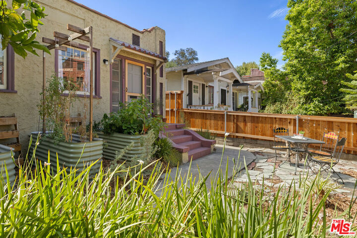 Property Photo: 1560 Morton Ave CA 90026