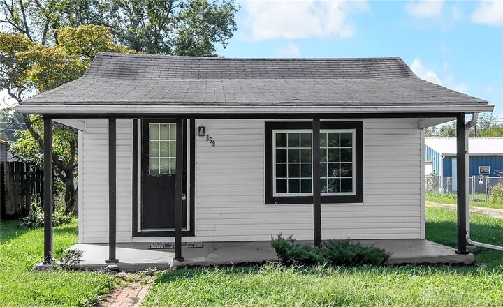 Property Photo: 859 Jones Avenue OH 43055