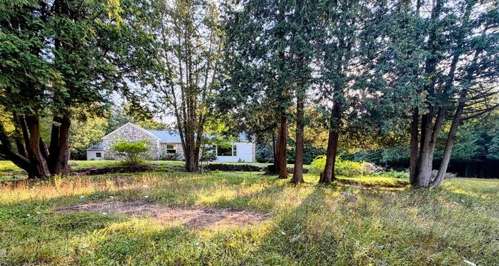 Property Photo:  3004 Olson Ln  WI 54211 