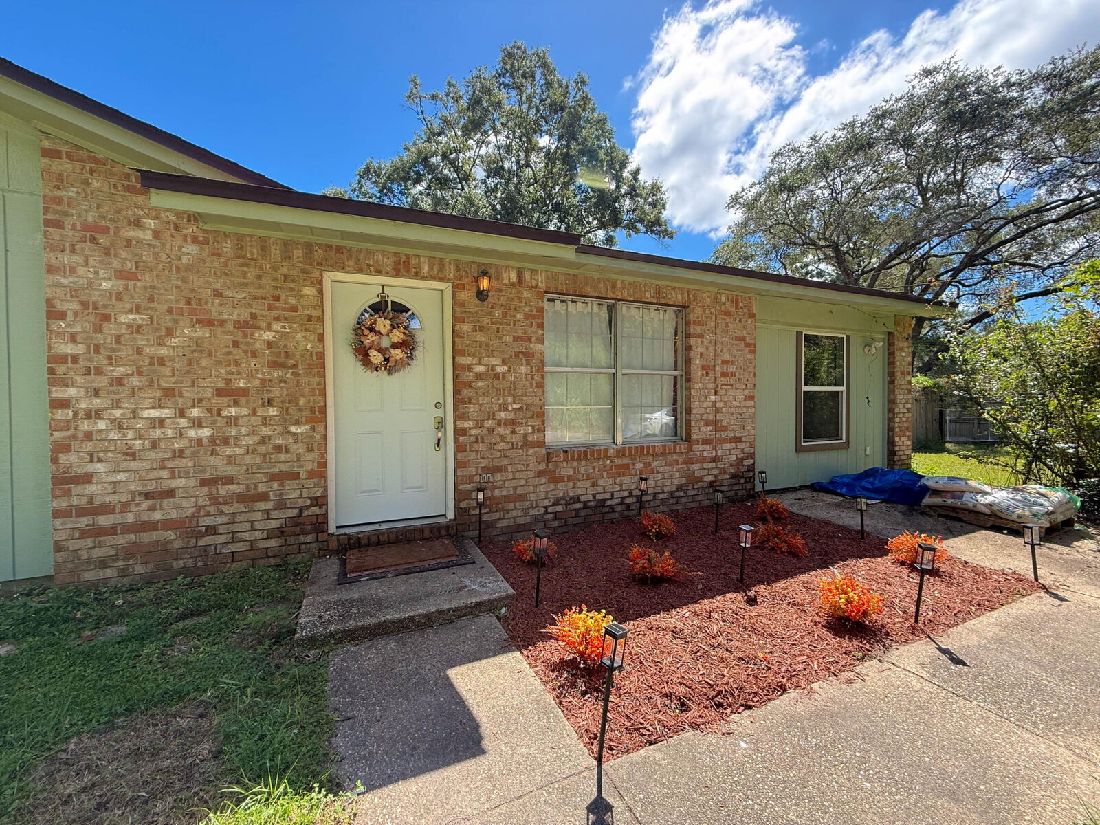 Property Photo: 4556 Old Guernsey Road FL 32571