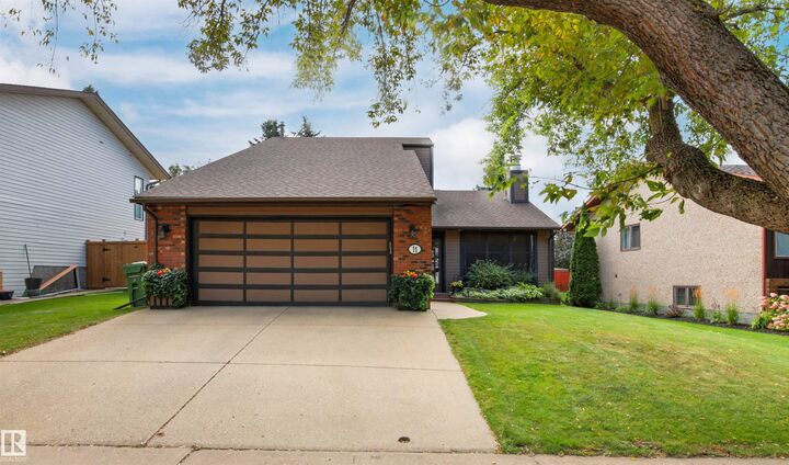 Property Photo: 11 Wentworth Crescent AB T8N 3G7