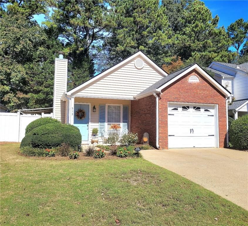 Property Photo: 513 Stanford Place GA 30188