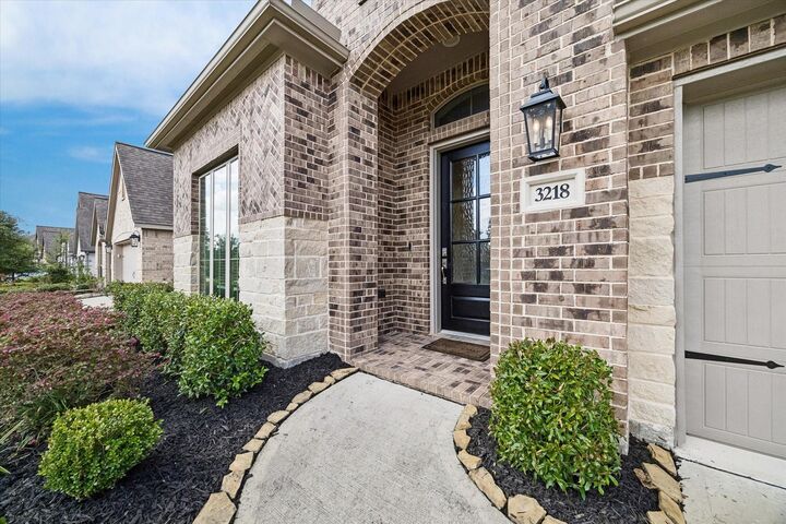 Property Photo: 3218 Bellwick Chase Lane TX 77365