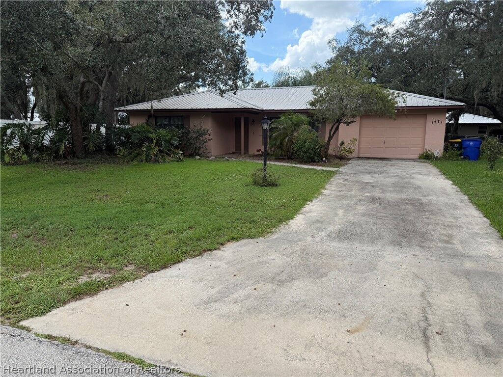 Property Photo: 1771 N Torrington Road FL 33825
