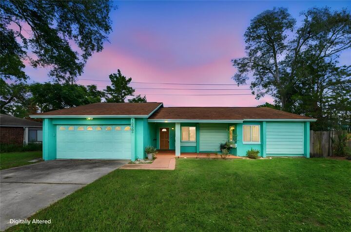 Property Photo:  1050 Huntington Court  FL 32750 
