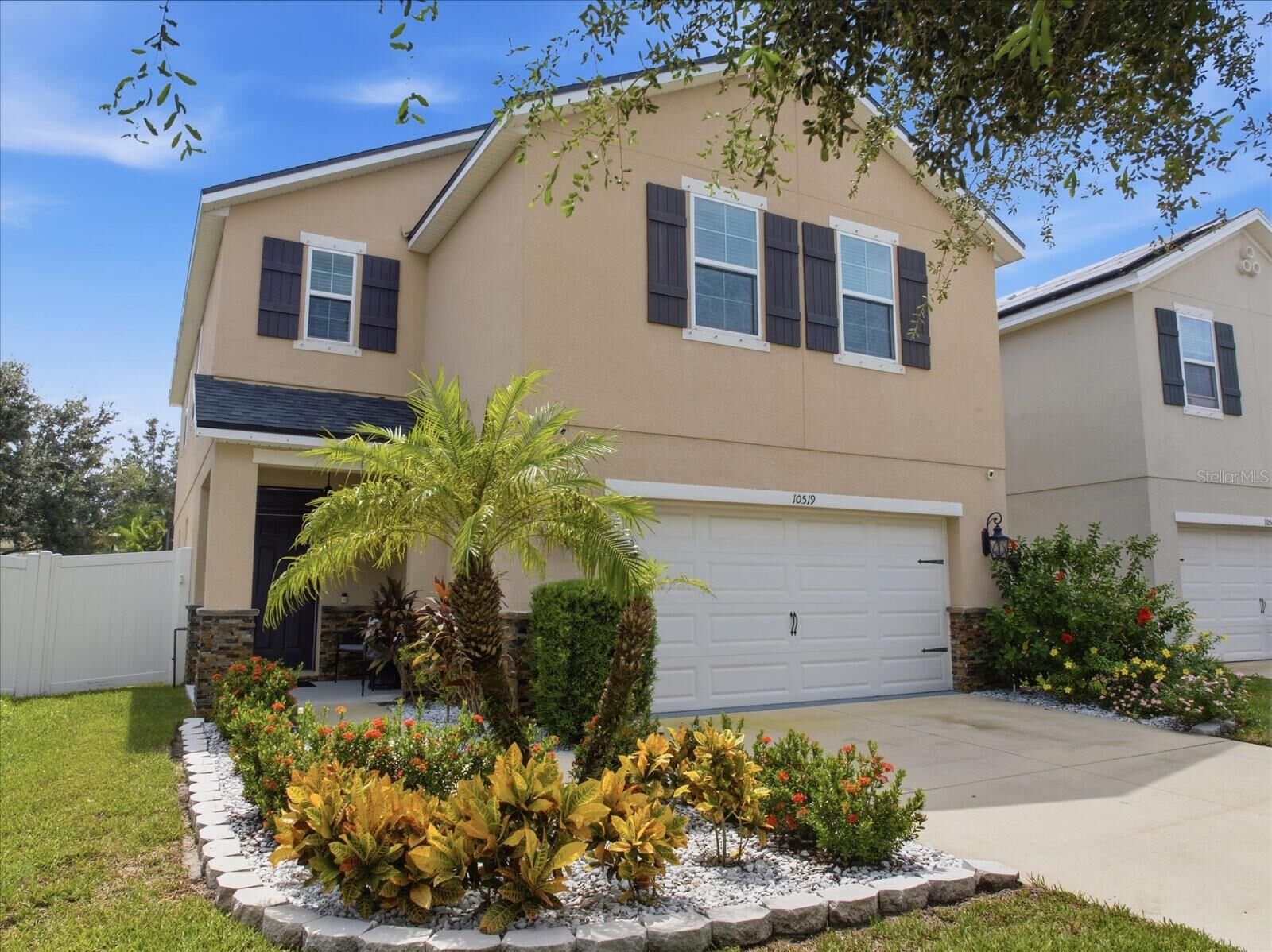 Property Photo: 10519 Whispering Hammock Drive FL 33578