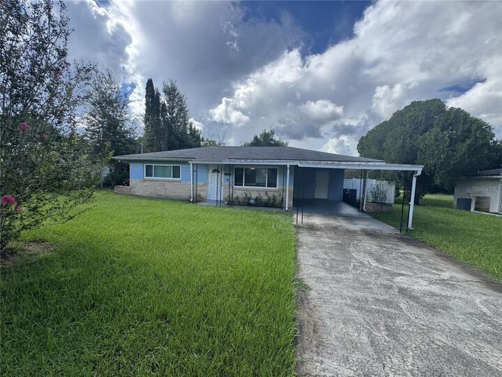 Property Photo: 21570 SW Raintree Street FL 34431