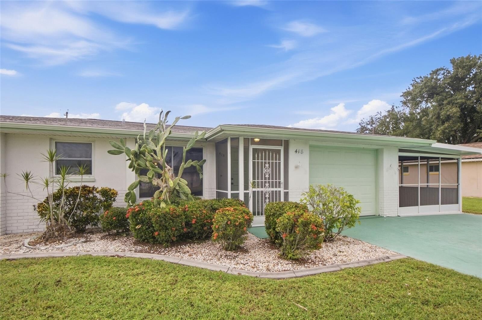 Property Photo:  418 Cypress Avenue NW  FL 33952 