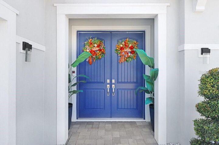 Property Photo: 9260 Sanders Tree Loop FL 33545