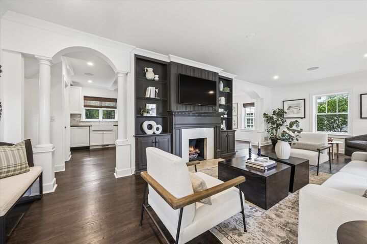 Property Photo:  352 Ravine Road  IL 60521 