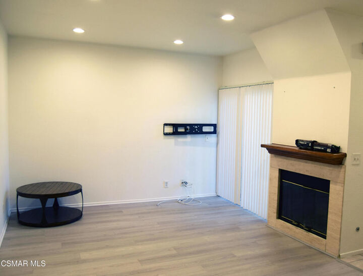 Property Photo: 668 Oak Run Trail 106C CA 91377