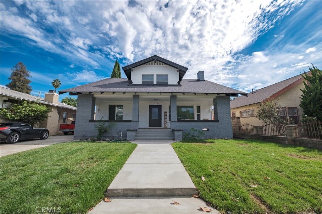 Property Photo:  1758 W 41st  CA 90062 