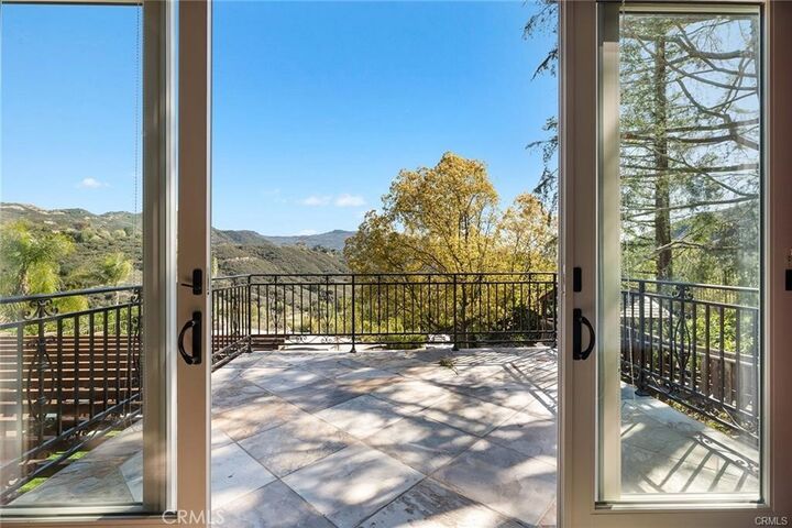 Property Photo:  24920 Paseo Del Rancho  CA 91302 