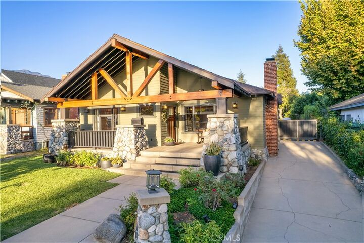 Property Photo:  132 N Sunset  CA 91016 