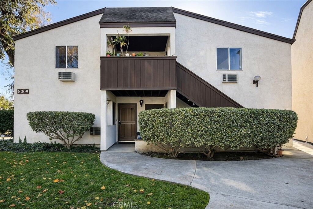 Property Photo:  8009 Caminito De Pizza  CA 92108 