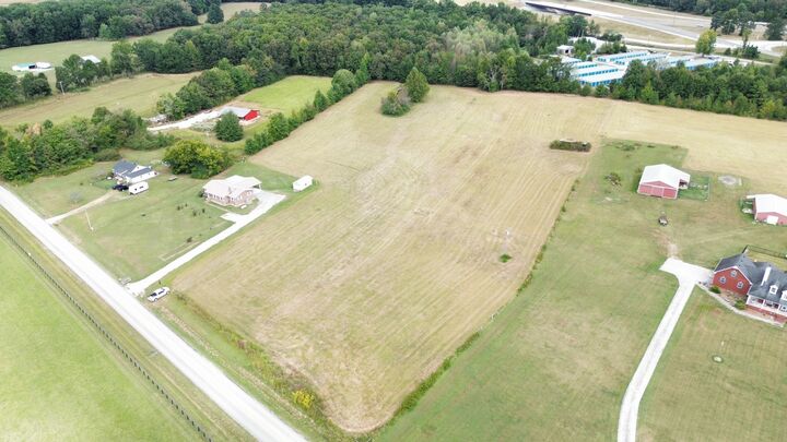 Property Photo: 300 Sixteenth Model Rd TN 37355