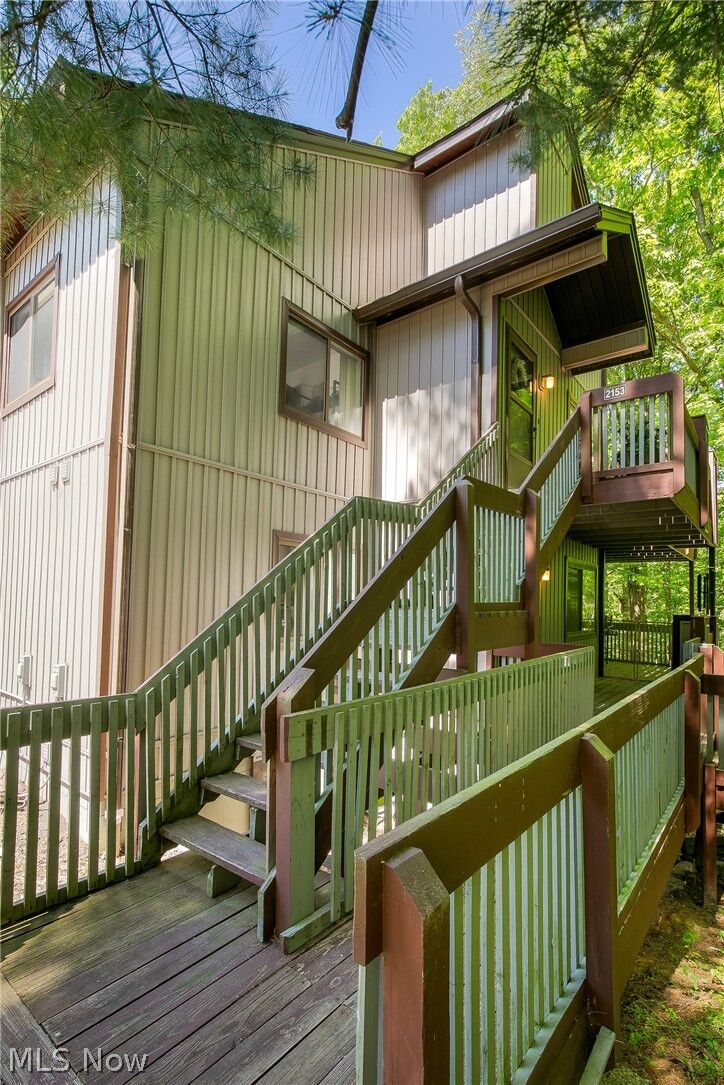 Property Photo:  2153 Pinebrook Trail  OH 44223 