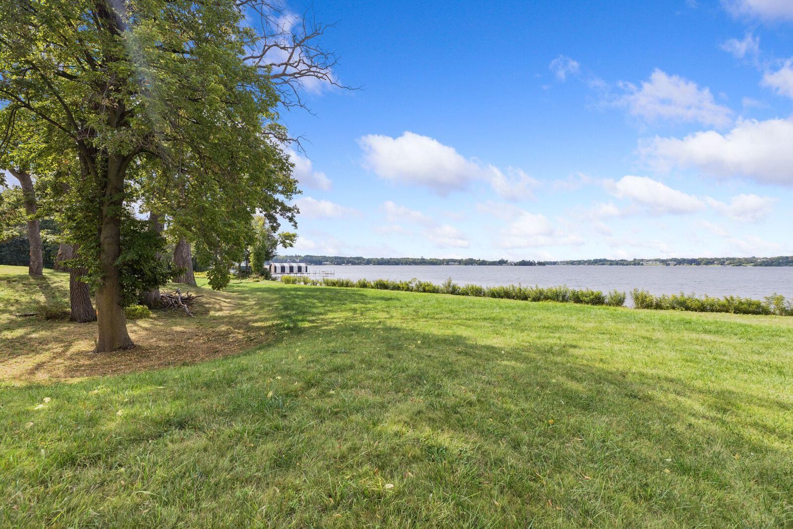 Property Photo:  555 Bushaway Road  MN 55391 
