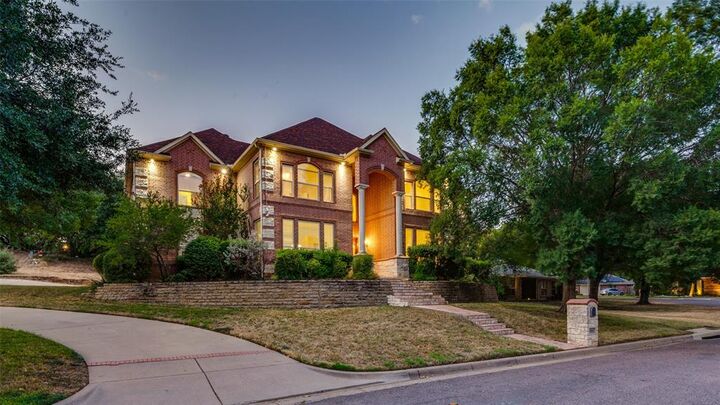 Photo de la propriété:  8925 Hunters Glen Trail  TX 76120 