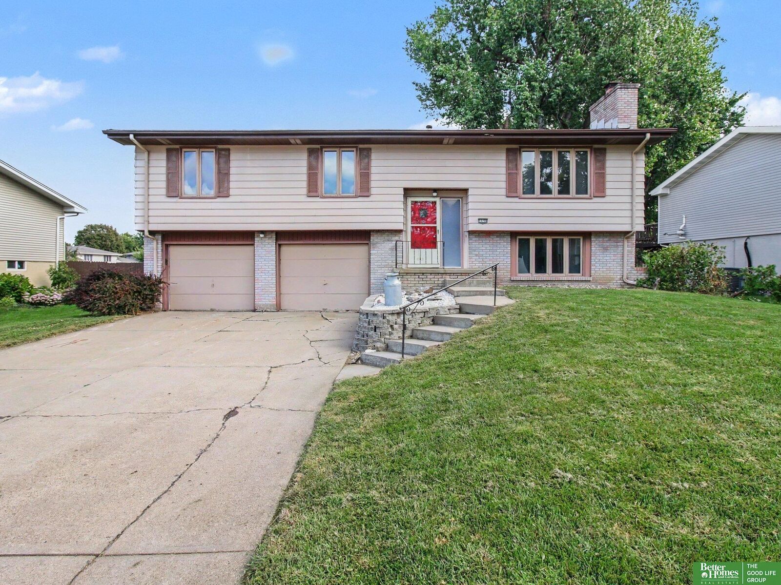Property Photo:  11736 Grand Avenue  NE 68164 