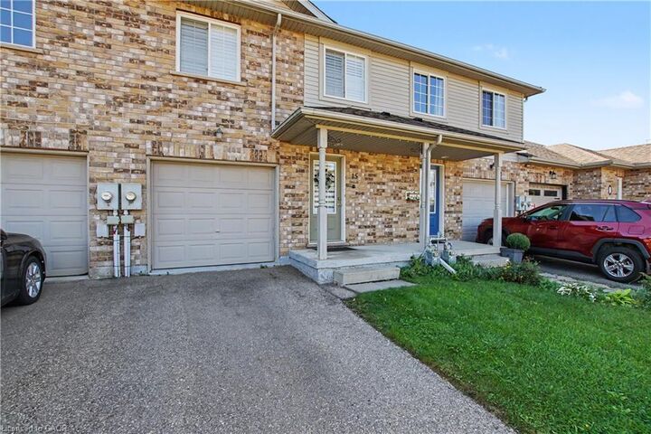 Property Photo:  15 Bryan Court  ON N2A 4J4 