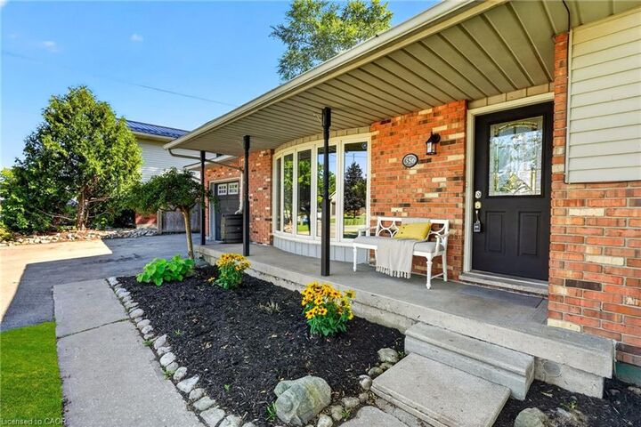 Property Photo: 356 Station Street ON L0R 2A0