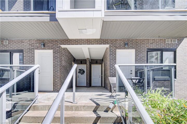 Property Photo:  1430 Highland Road W B4  ON N2N 0C3 