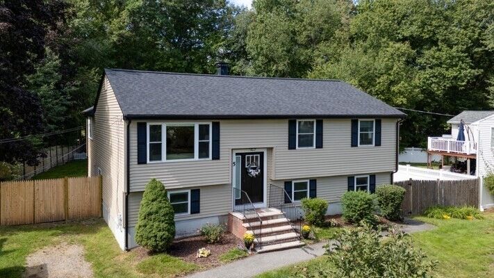 Property Photo:  5 William Rd  MA 01821 