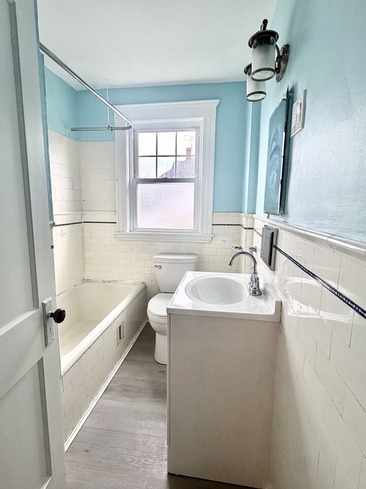 Property Photo:  107 Loring Av 2  MA 01970 