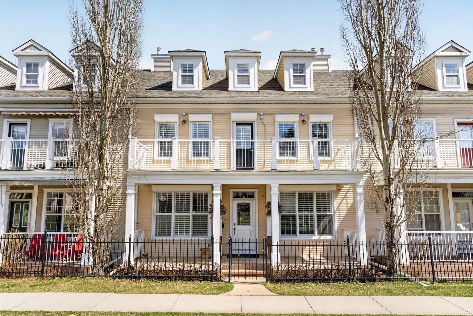Property Photo: 24 Ypres Mews SW AB T2T 6L2