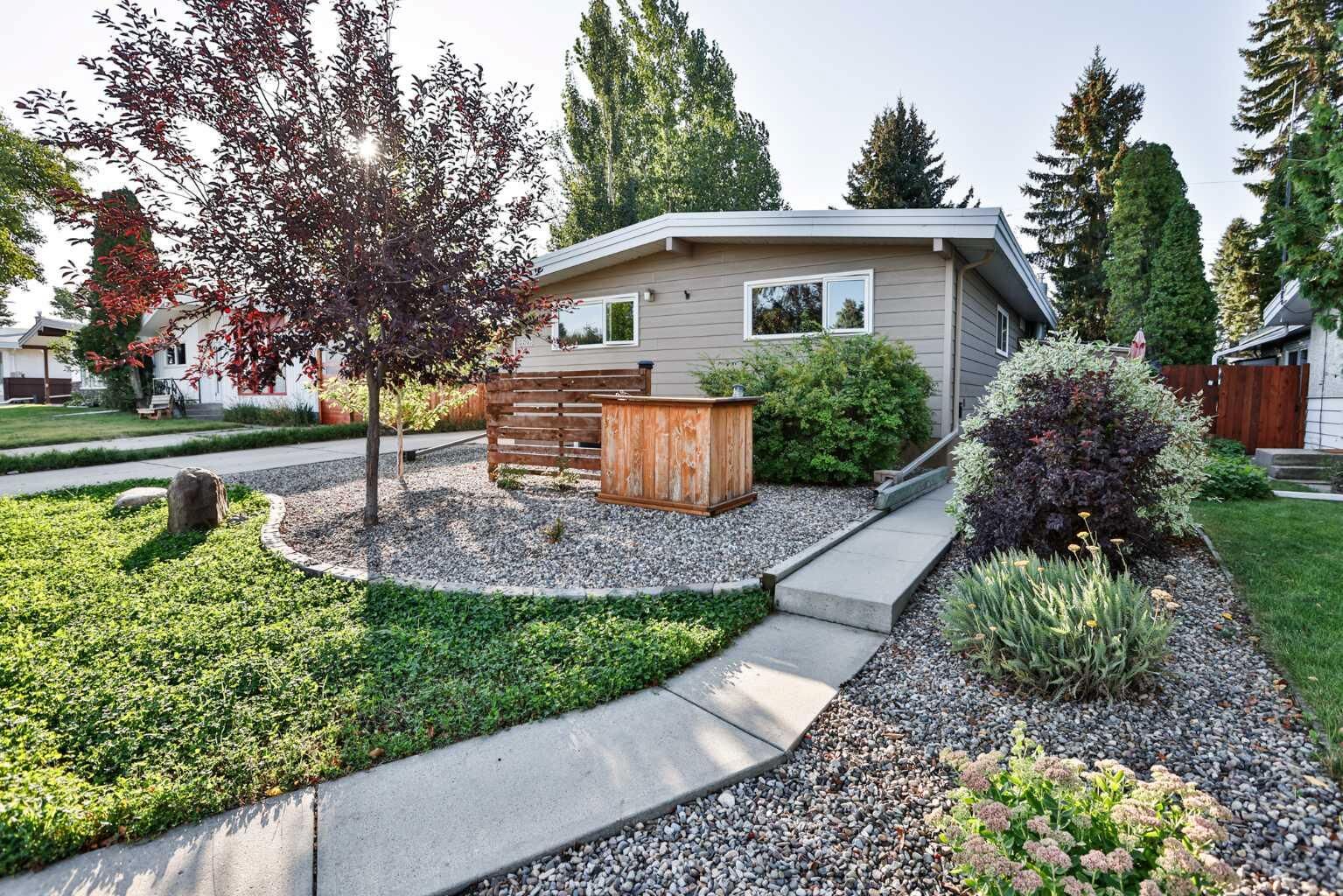 Property Photo:  2626 21 Avenue S  AB T1K 1H8 