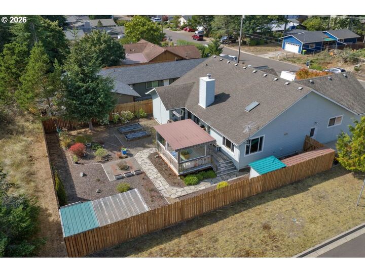 Property Photo:  2288 11th St  OR 97439 