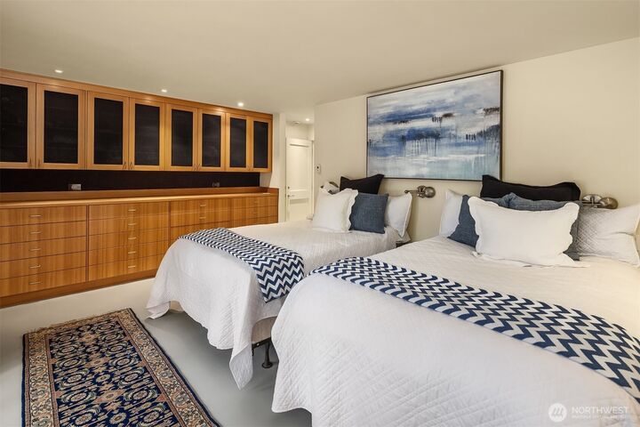 Property Photo: 4712 SW Brace Point Drive WA 98136